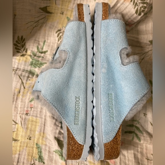 Birkenstock Arizona Shearling Light Blue Sandals - Picture 6 of 7
